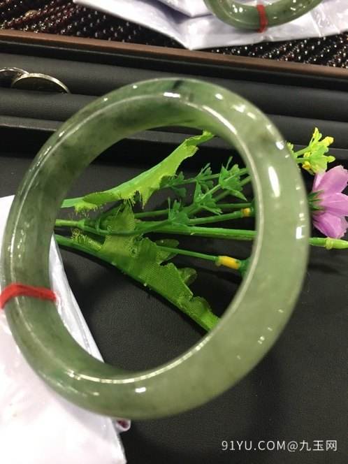 翡翠油青手镯价格,油青翡翠手镯是最差的-第2张图片-翡翠网 翡翠油青手镯价格,油青翡翠手镯是最差的-第2张图片-翡翠网