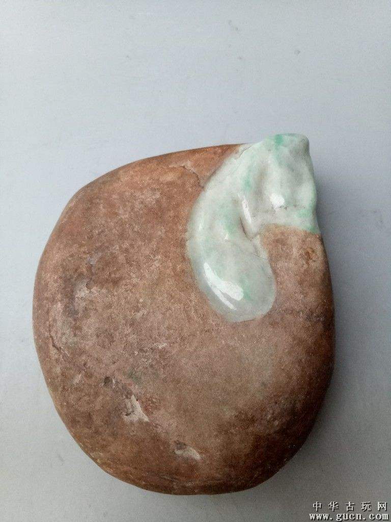 清代真品翡翠原石,帝王绿翡翠原石皮壳特征-第1张图片-翡翠网 清代真品翡翠原石,帝王绿翡翠原石皮壳特征-第1张图片-翡翠网