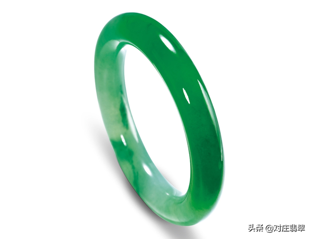 如何选翡翠镯子,翠丝种翡翠手镯价格-第6张图片-翡翠网 如何选翡翠镯子,翠丝种翡翠手镯价格-第6张图片-翡翠网