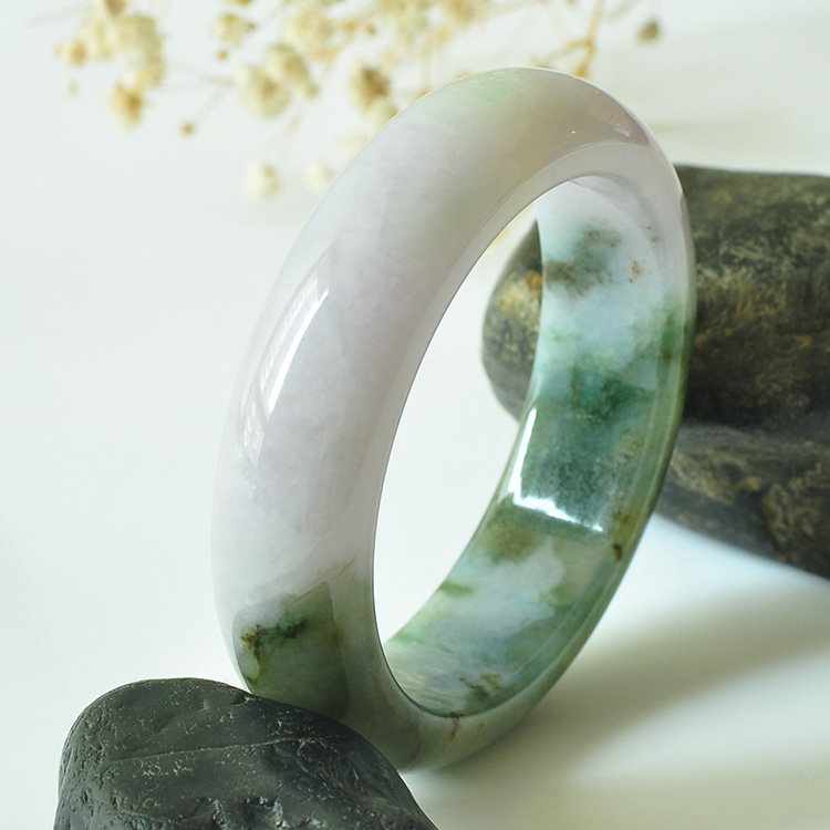 满紫翡翠手镯值多少钱的简单介绍-第1张图片-翡翠网 满紫翡翠手镯值多少钱的简单介绍-第1张图片-翡翠网