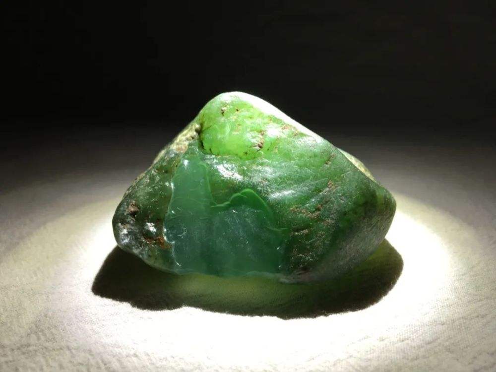 淘宝翡翠加工为什么那么贵,美国翡翠原石是真的吗-第2张图片-翡翠网 淘宝翡翠加工为什么那么贵,美国翡翠原石是真的吗-第2张图片-翡翠网