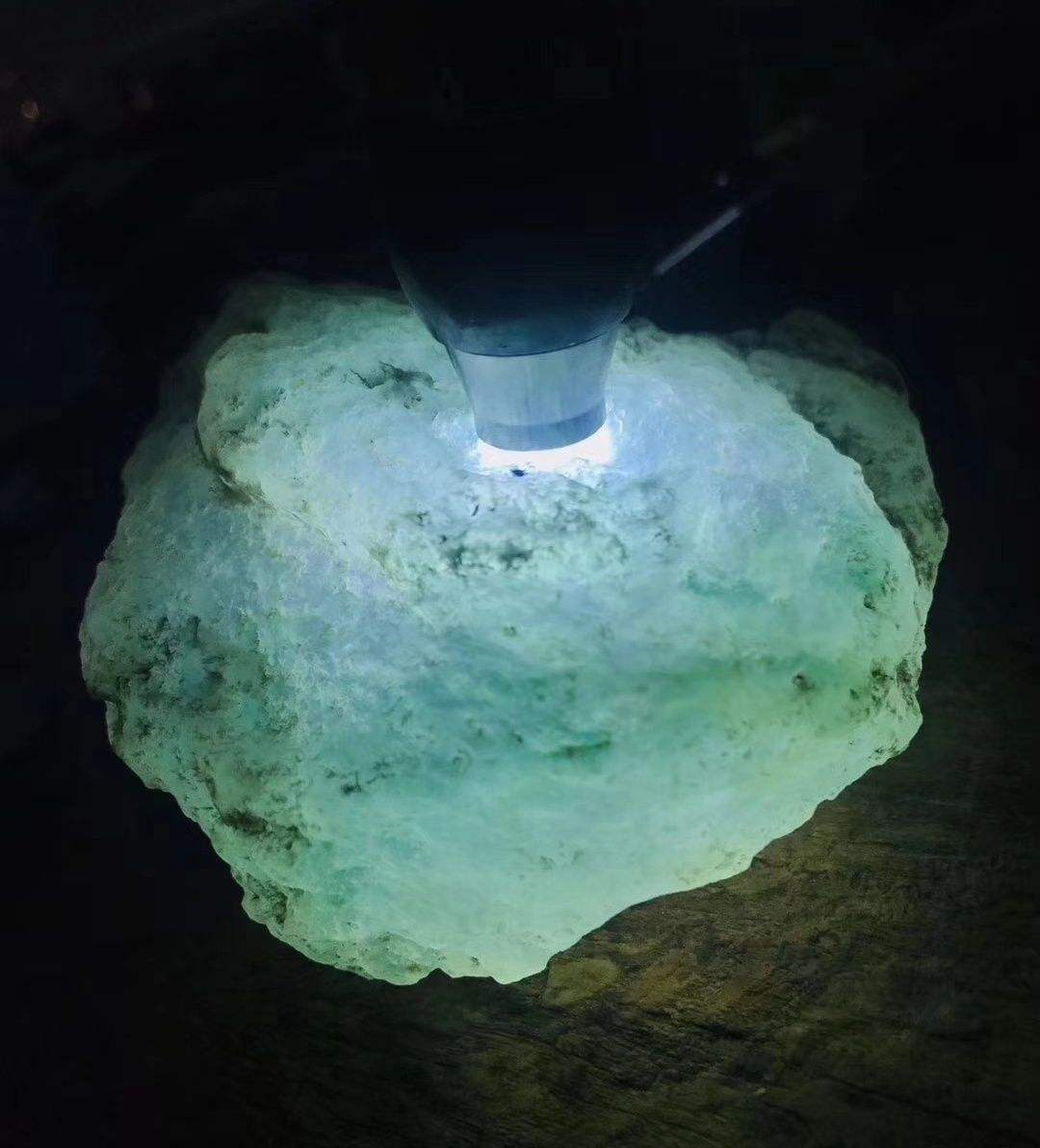 缅甸翡翠a货值钱吗缅甸翡翠知识大全-第2张图片-翡翠网 缅甸翡翠a货值钱吗缅甸翡翠知识大全-第2张图片-翡翠网