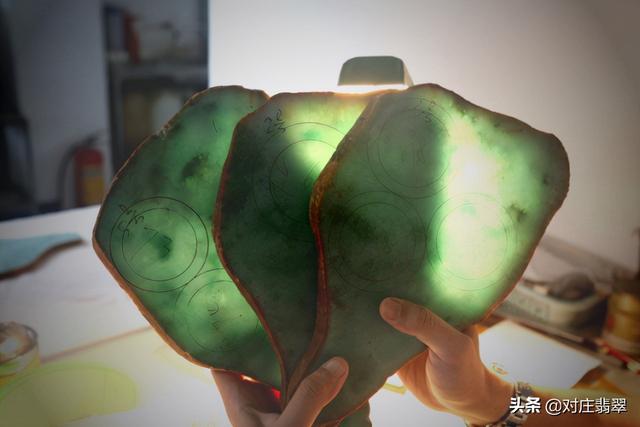 锦州直播翡翠原石,翡翠原石哪里收购-第3张图片-翡翠网 锦州直播翡翠原石,翡翠原石哪里收购-第3张图片-翡翠网