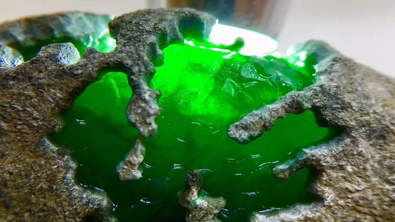 翡翠原石批发哪里便宜百度信息流翡翠原石-第1张图片-翡翠网 翡翠原石批发哪里便宜百度信息流翡翠原石-第1张图片-翡翠网