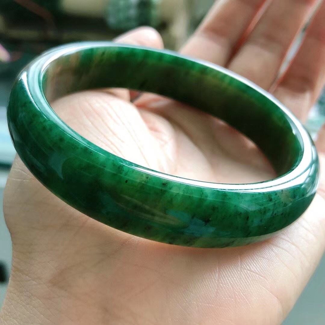 南阳的翡翠价格南阳今日猪价是多少-第1张图片-翡翠网 南阳的翡翠价格南阳今日猪价是多少-第1张图片-翡翠网