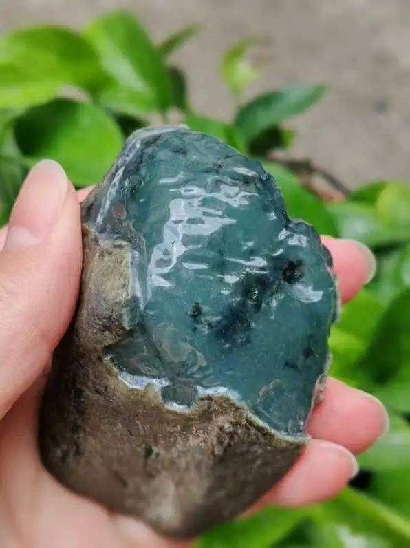 翡翠原石莫西沙场口特征,莫西沙翡翠原石多大-第1张图片-翡翠网 翡翠原石莫西沙场口特征,莫西沙翡翠原石多大-第1张图片-翡翠网