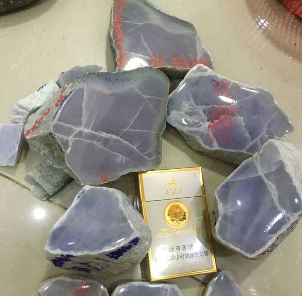 粜玉赌石翡翠原石玉的原石市场价多少-第1张图片-翡翠网 粜玉赌石翡翠原石玉的原石市场价多少-第1张图片-翡翠网