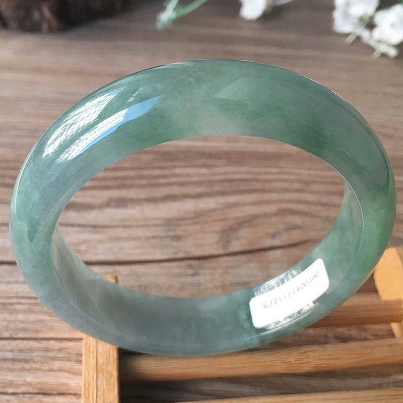 旧翡翠手镯一般多少钱,多少钱的翡翠手镯有收藏价值-第2张图片-翡翠网 旧翡翠手镯一般多少钱,多少钱的翡翠手镯有收藏价值-第2张图片-翡翠网