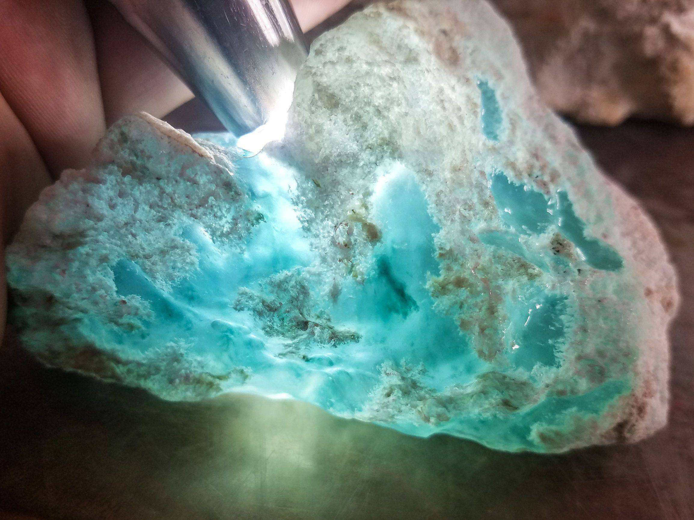 翡翠原石,翡翠原石哪个场口好-第1张图片-翡翠网 翡翠原石,翡翠原石哪个场口好-第1张图片-翡翠网