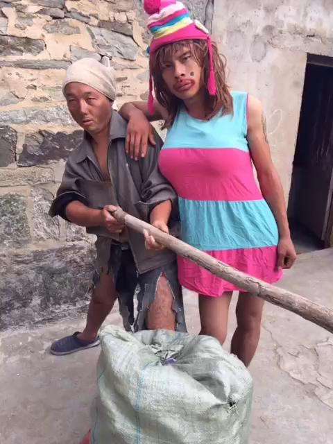 快手翡翠原石视频翡翠原石直播可靠吗-第2张图片-翡翠网 快手翡翠原石视频翡翠原石直播可靠吗-第2张图片-翡翠网