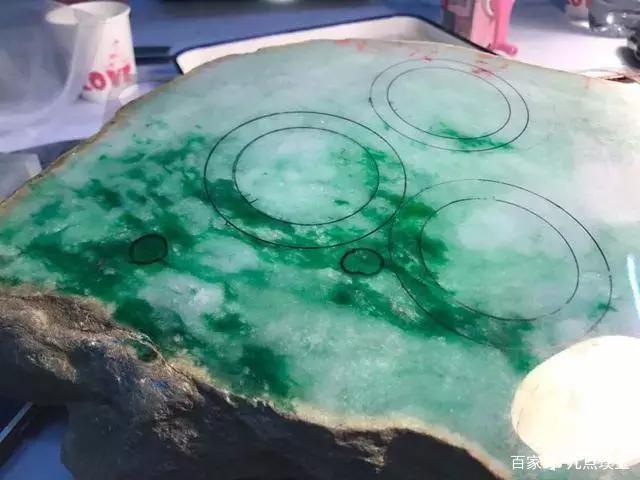 翡翠赌石24条口诀翻译翡翠原石口诀-第2张图片-翡翠网 翡翠赌石24条口诀翻译翡翠原石口诀-第2张图片-翡翠网