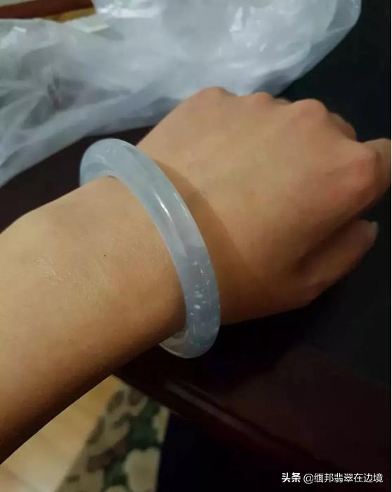 全是棉的翡翠图片,翡翠原石白棉-第8张图片-翡翠网 全是棉的翡翠图片,翡翠原石白棉-第8张图片-翡翠网