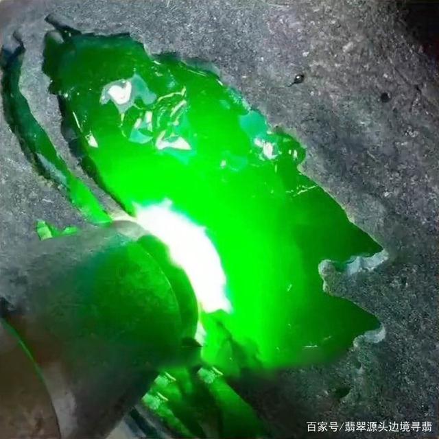 哪里才有翡翠原石的简单介绍-第1张图片-翡翠网 哪里才有翡翠原石的简单介绍-第1张图片-翡翠网