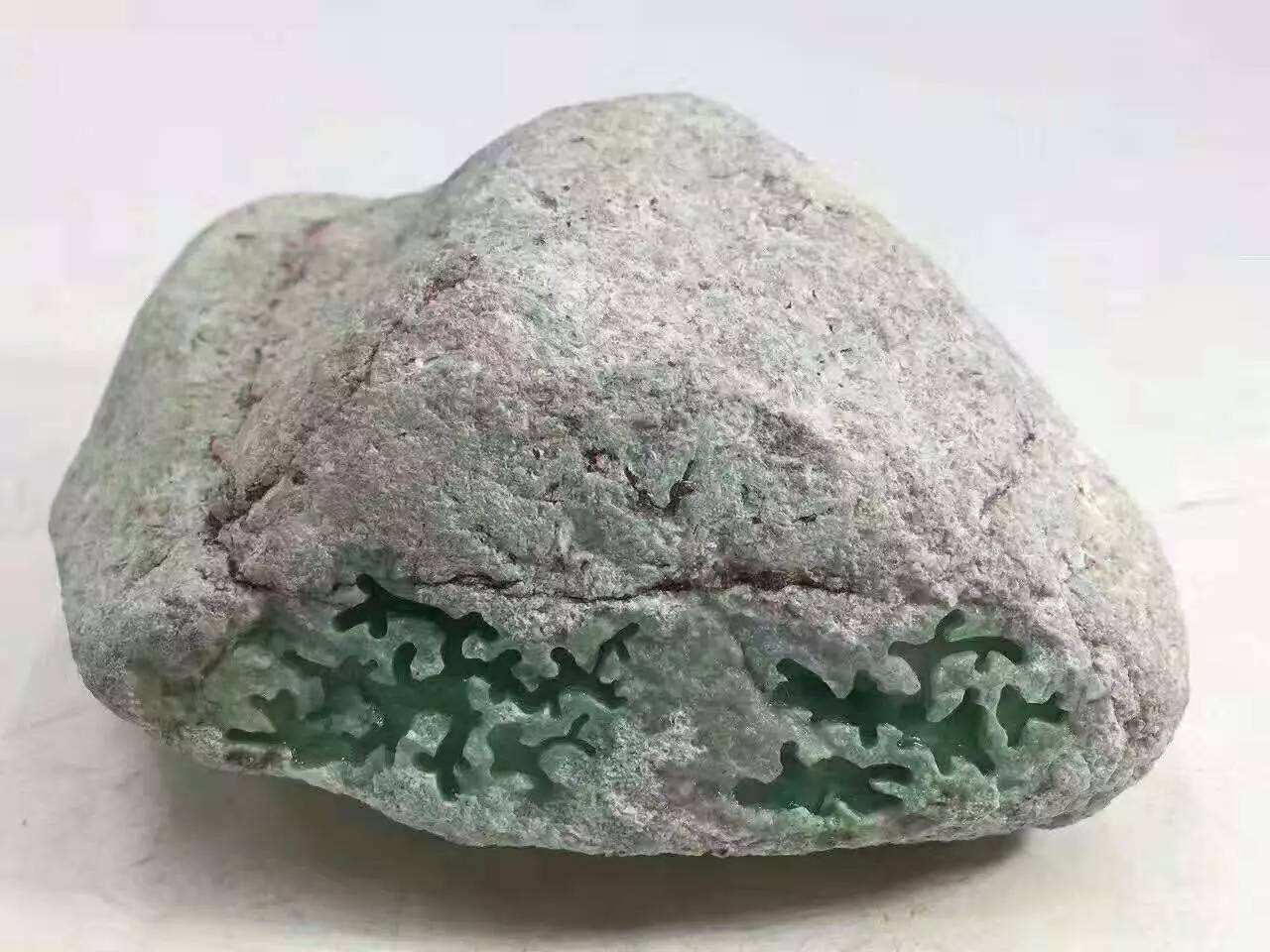 翡翠原石色料收藏有价值,会卡色料翡翠原石赌石-第1张图片-翡翠网 翡翠原石色料收藏有价值,会卡色料翡翠原石赌石-第1张图片-翡翠网