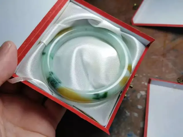 三彩翡翠原石切涨,极品福禄寿翡翠图片-第7张图片-翡翠网 三彩翡翠原石切涨,极品福禄寿翡翠图片-第7张图片-翡翠网