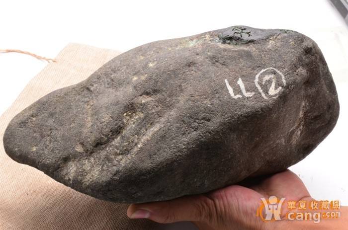 木那杨梅皮翡翠原石特点的简单介绍-第2张图片-翡翠网 木那杨梅皮翡翠原石特点的简单介绍-第2张图片-翡翠网