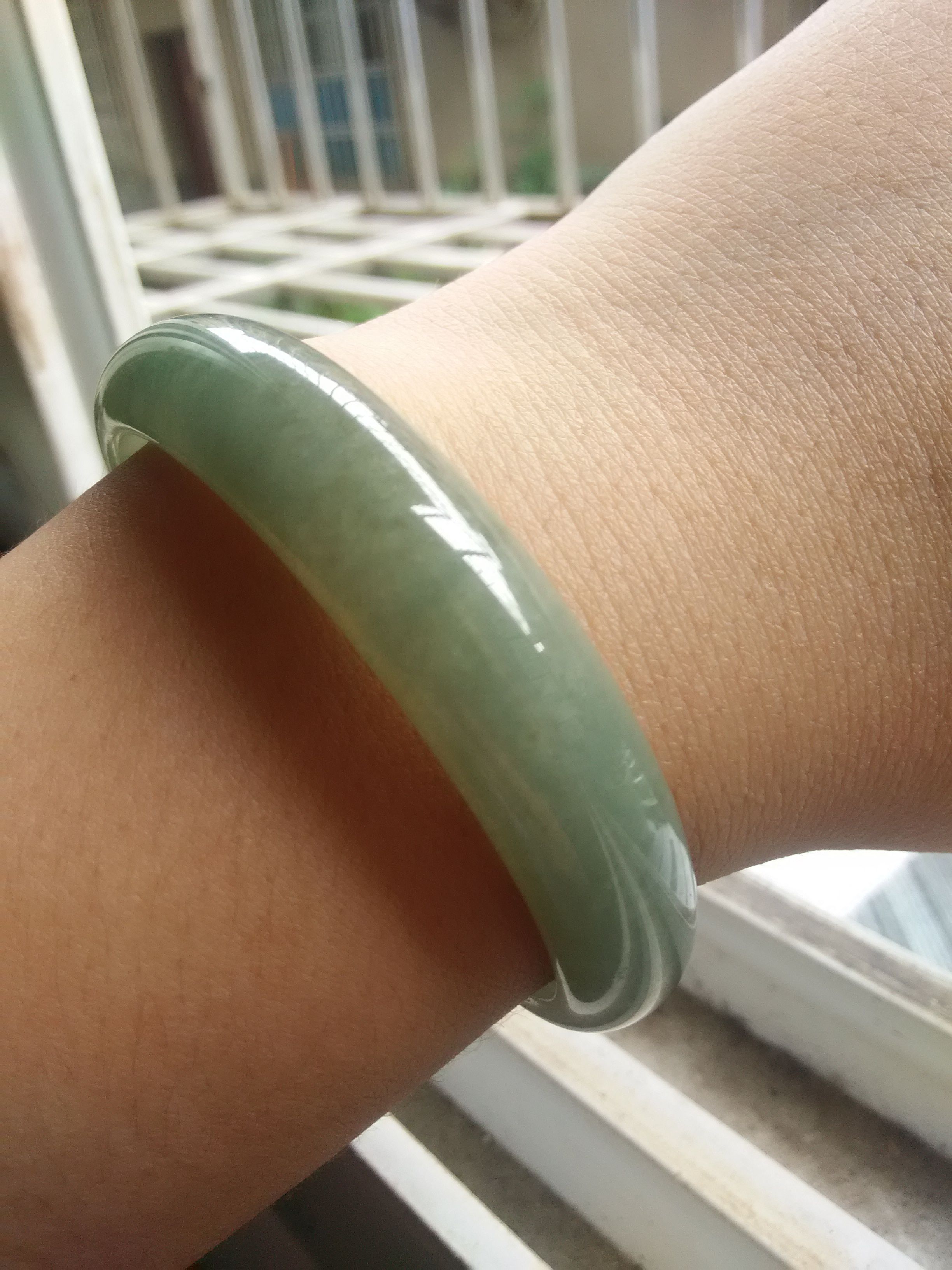 戴翡翠镯子有什么好处兄弟翡翠手镯好吗-第2张图片-翡翠网 戴翡翠镯子有什么好处兄弟翡翠手镯好吗-第2张图片-翡翠网