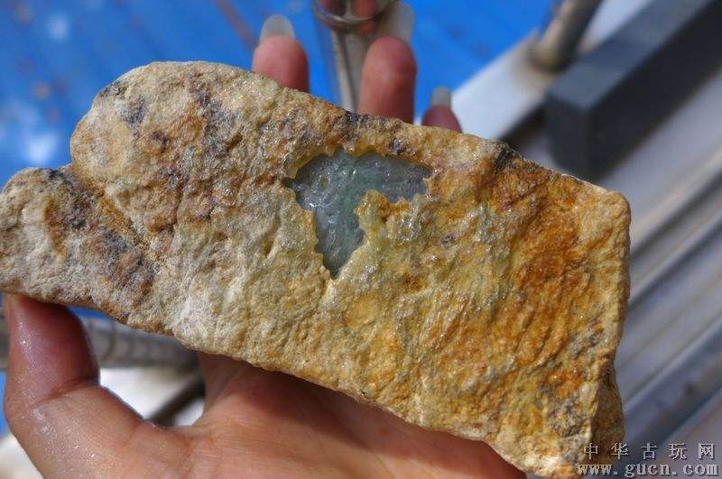 怎么看翡翠是老料还是新料翡翠原石怎么辨别新厂料-第2张图片-翡翠网