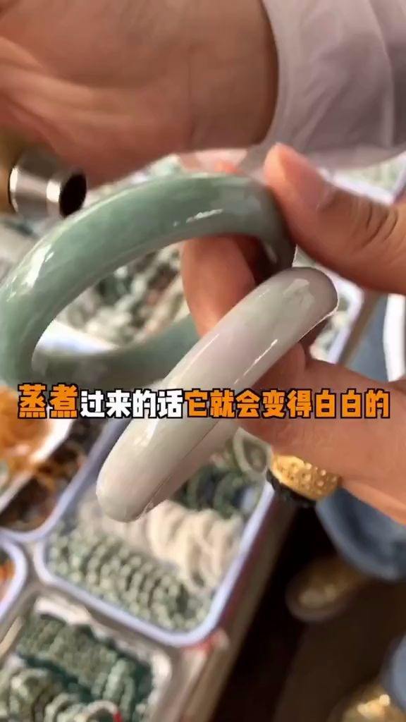 翡翠手镯抛光粉方法翡翠手镯用抛光粉抛光正常吗-第1张图片-翡翠网 翡翠手镯抛光粉方法翡翠手镯用抛光粉抛光正常吗-第1张图片-翡翠网