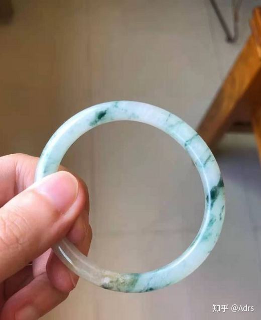 翡翠手镯抛光粉方法翡翠手镯用抛光粉抛光正常吗-第2张图片-翡翠网 翡翠手镯抛光粉方法翡翠手镯用抛光粉抛光正常吗-第2张图片-翡翠网