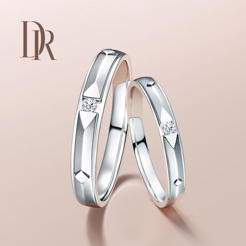 莫桑石戴久了会不闪吗,dr是真钻石还是莫桑钻-第2张图片-翡翠网 莫桑石戴久了会不闪吗,dr是真钻石还是莫桑钻-第2张图片-翡翠网