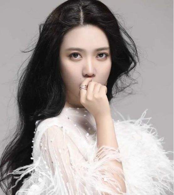 王琪隆胸直播王丽拉在哪直播-第1张图片-翡翠网 王琪隆胸直播王丽拉在哪直播-第1张图片-翡翠网