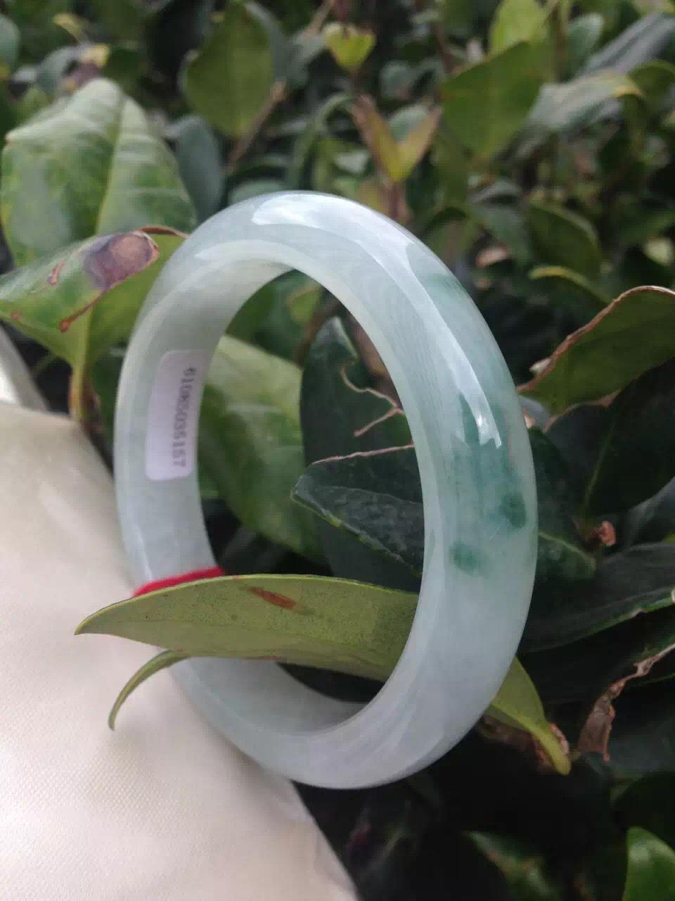 一手翡翠手镯货源赚钱吗的简单介绍-第2张图片-翡翠网 一手翡翠手镯货源赚钱吗的简单介绍-第2张图片-翡翠网