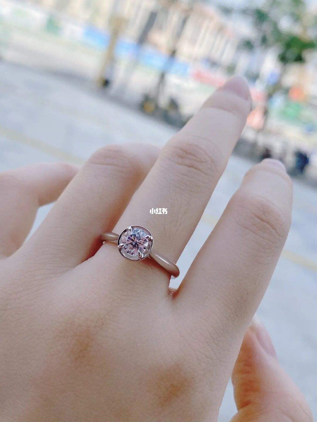 婚戒一般选多大的钻戒的简单介绍-第2张图片-翡翠网 婚戒一般选多大的钻戒的简单介绍-第2张图片-翡翠网