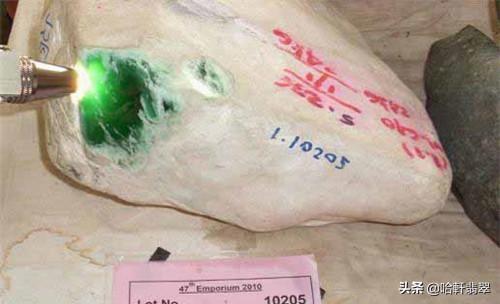 翡翠原石解说大全玉石翡翠原石-第1张图片-翡翠网 翡翠原石解说大全玉石翡翠原石-第1张图片-翡翠网