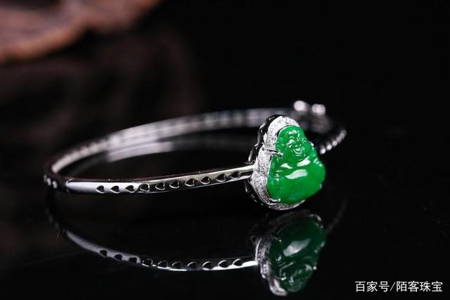 玻璃种翡翠知识讲解翡翠的冷知识讲解-第2张图片-翡翠网 玻璃种翡翠知识讲解翡翠的冷知识讲解-第2张图片-翡翠网