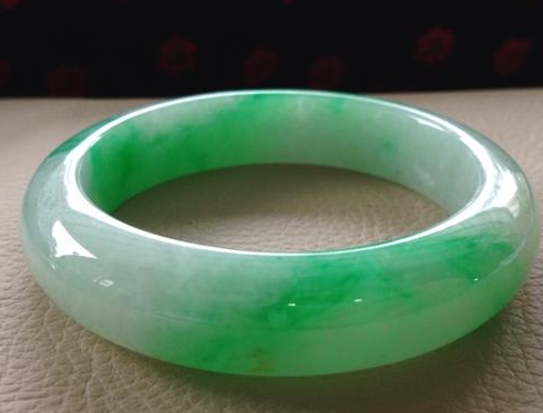 七八万左右的车排行榜,七八万左右翡翠手镯-第2张图片-翡翠网