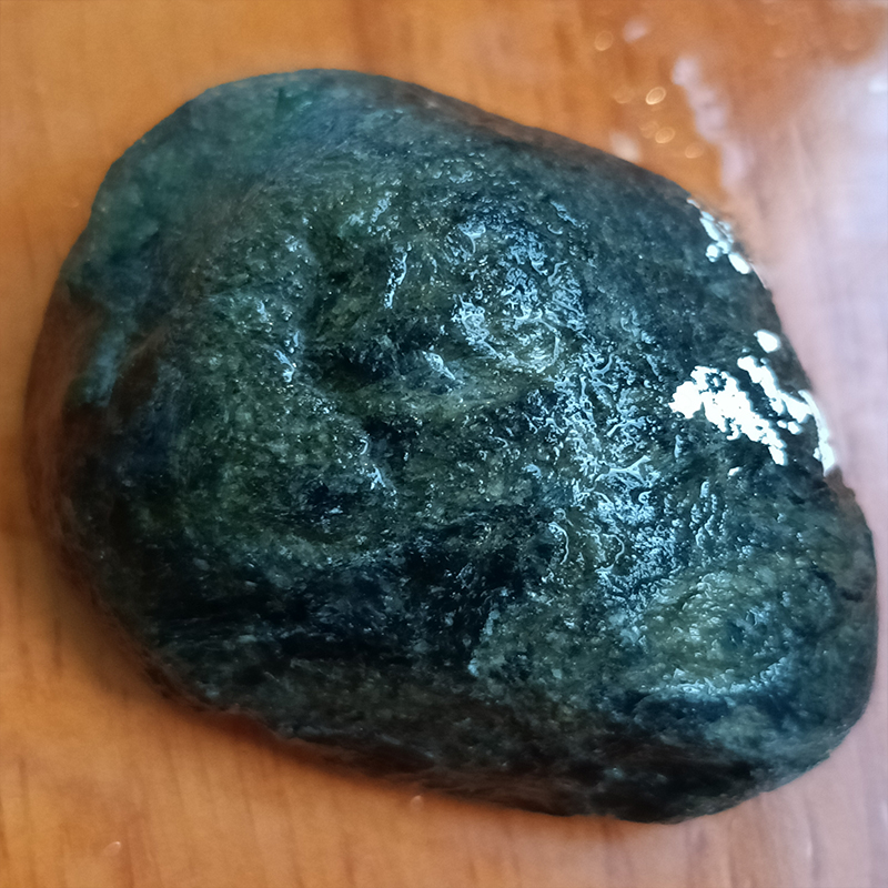 13种翡翠原石打灯表现收藏翡翠原石-第1张图片-翡翠网 13种翡翠原石打灯表现收藏翡翠原石-第1张图片-翡翠网