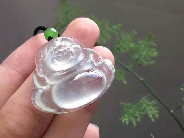 关于翡翠随行龙的知识介绍的信息-第3张图片-翡翠网 关于翡翠随行龙的知识介绍的信息-第3张图片-翡翠网