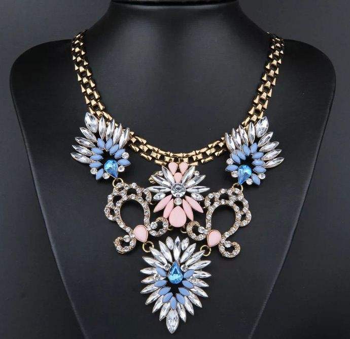 十大奢侈品牌排行榜大牌项链前十名-第2张图片-翡翠网 十大奢侈品牌排行榜大牌项链前十名-第2张图片-翡翠网