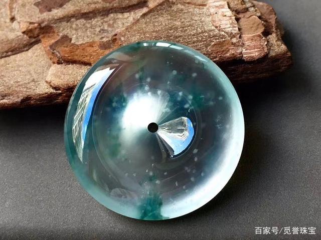 翡翠原石白蛮翡翠原石起雾表现-第2张图片-翡翠网 翡翠原石白蛮翡翠原石起雾表现-第2张图片-翡翠网