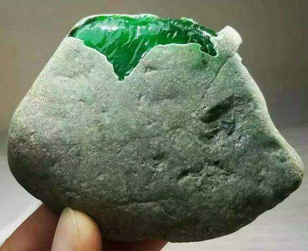 翡翠原石价格危地马拉翡翠原石批发-第1张图片-翡翠网 翡翠原石价格危地马拉翡翠原石批发-第1张图片-翡翠网