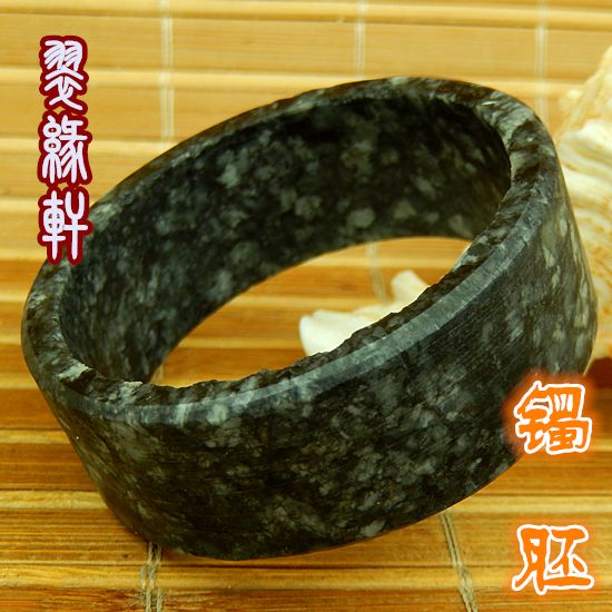 来宾乌鸡种翡翠原石黑乌鸡翡翠大摆件图片-第2张图片-翡翠网 来宾乌鸡种翡翠原石黑乌鸡翡翠大摆件图片-第2张图片-翡翠网