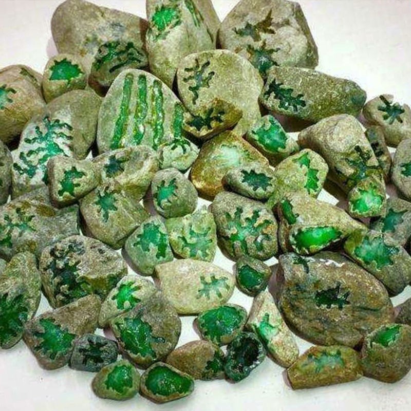 泰山墨玉是石头还是玉泰安翡翠原石玉石-第1张图片-翡翠网 泰山墨玉是石头还是玉泰安翡翠原石玉石-第1张图片-翡翠网