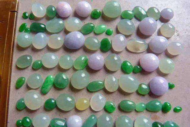 手镯不能带一对吗翡翠知识的小说-第2张图片-翡翠网 手镯不能带一对吗翡翠知识的小说-第2张图片-翡翠网