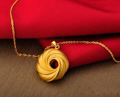 黄金有什么用途和价值,晚上睡觉戴黄金对身体好不好-第2张图片-翡翠网 黄金有什么用途和价值,晚上睡觉戴黄金对身体好不好-第2张图片-翡翠网