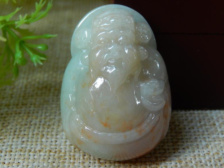 翡翠洒金是什么意思,翡翠洒金挂件知识-第1张图片-翡翠网 翡翠洒金是什么意思,翡翠洒金挂件知识-第1张图片-翡翠网