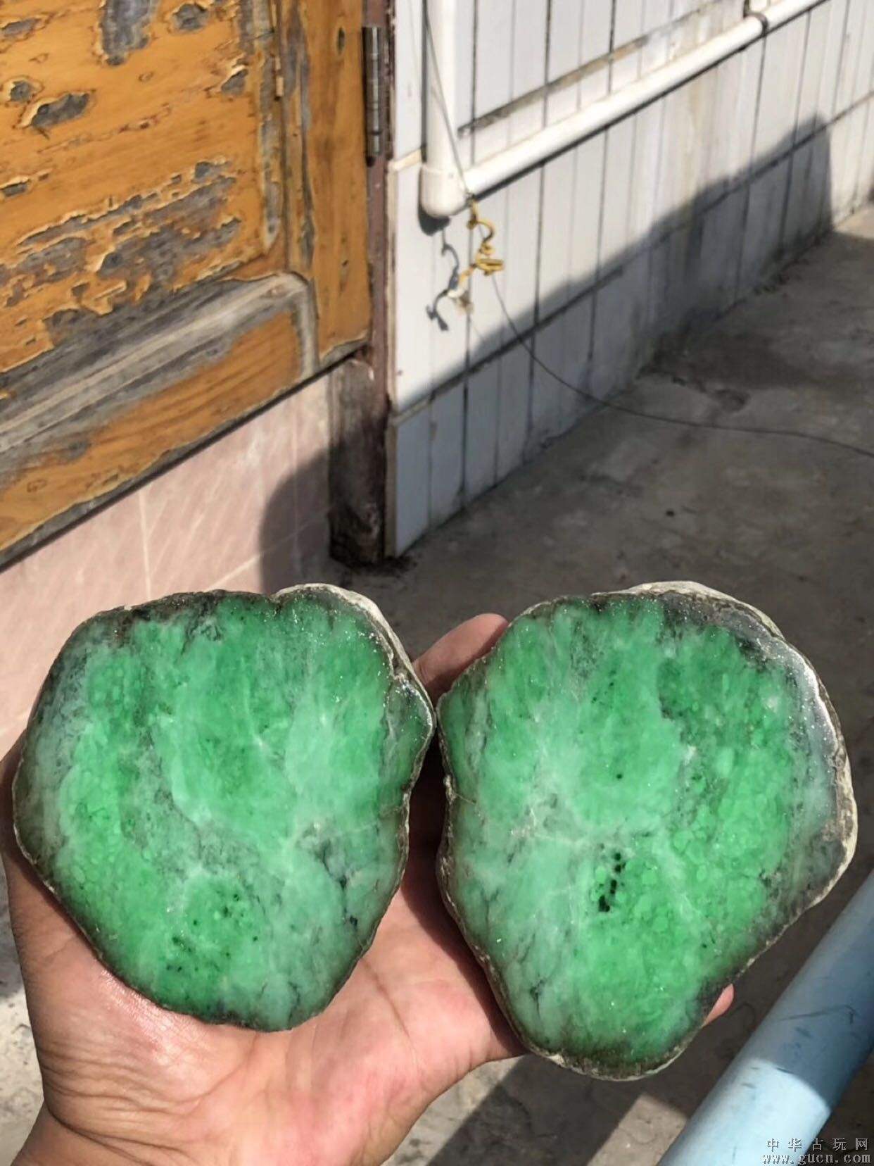 包含朝阳果绿翡翠原石的词条-第1张图片-翡翠网 包含朝阳果绿翡翠原石的词条-第1张图片-翡翠网