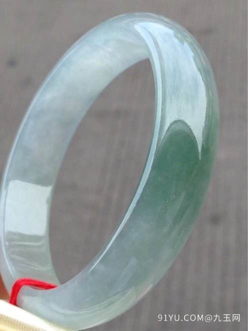 关于冰糯种蓝水翡翠价格的信息-第1张图片-翡翠网 关于冰糯种蓝水翡翠价格的信息-第1张图片-翡翠网