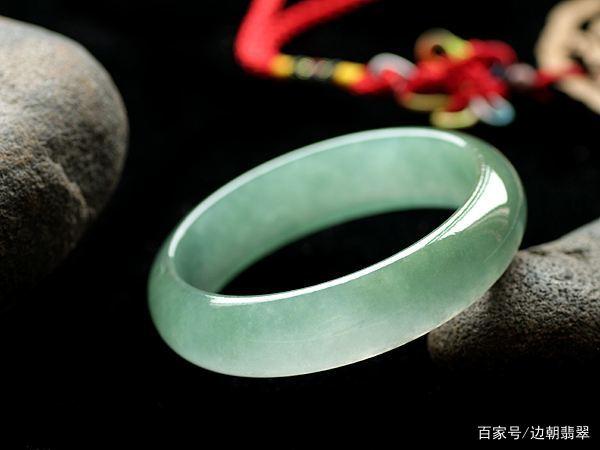 翡翠知识如何区分的简单介绍-第1张图片-翡翠网 翡翠知识如何区分的简单介绍-第1张图片-翡翠网