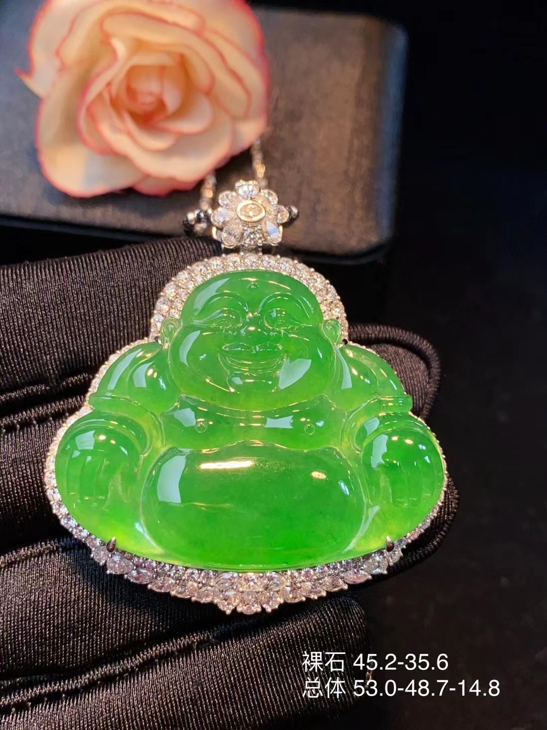 翡翠吊坠满绿价格图片翡翠满绿牌子图片与价格-第1张图片-翡翠网 翡翠吊坠满绿价格图片翡翠满绿牌子图片与价格-第1张图片-翡翠网