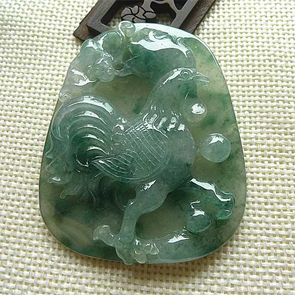 翡翠吊坠满绿价格图片翡翠满绿牌子图片与价格-第2张图片-翡翠网 翡翠吊坠满绿价格图片翡翠满绿牌子图片与价格-第2张图片-翡翠网