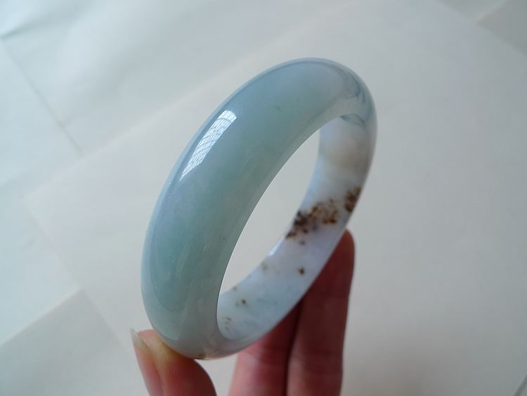 玉镯鉴定证书怎么看翡翠处理手镯证书-第1张图片-翡翠网 玉镯鉴定证书怎么看翡翠处理手镯证书-第1张图片-翡翠网