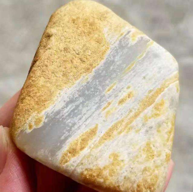 翡翠木那原石的场口及特点大全的简单介绍-第1张图片-翡翠网 翡翠木那原石的场口及特点大全的简单介绍-第1张图片-翡翠网