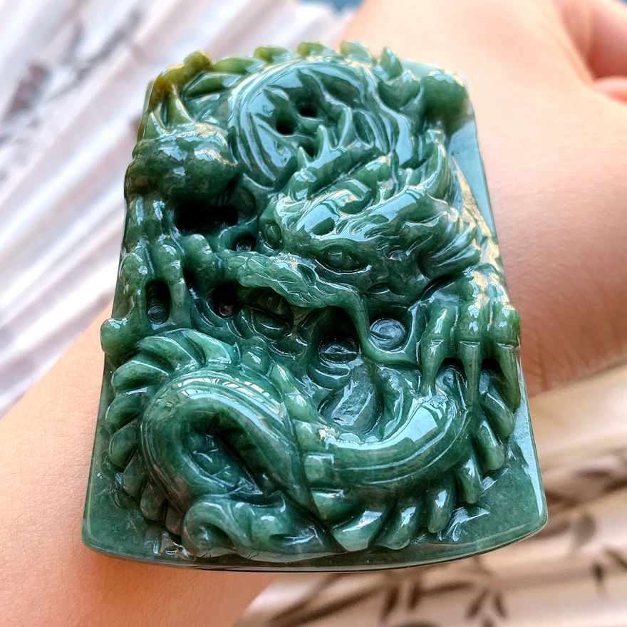 龙种翡翠价格的简单介绍-第2张图片-翡翠网 龙种翡翠价格的简单介绍-第2张图片-翡翠网