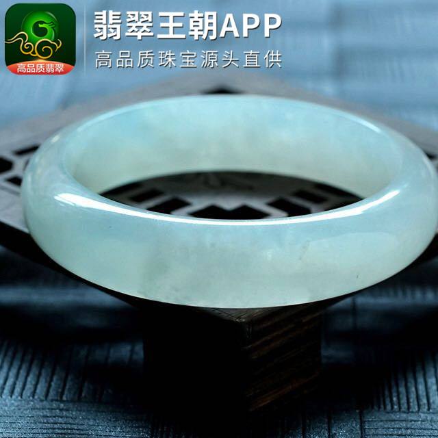 淡紫色加淡绿色翡翠手镯图片,青色翡翠手镯是什么样子的-第1张图片-翡翠网 淡紫色加淡绿色翡翠手镯图片,青色翡翠手镯是什么样子的-第1张图片-翡翠网